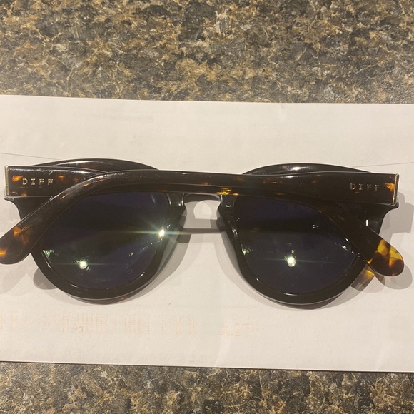Diff eyewear sunglasses - Picture 3 of 4